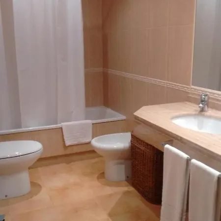 Lagunas Chalet Adosado Max 10, No Recomendable Grupos De Jovenes *
